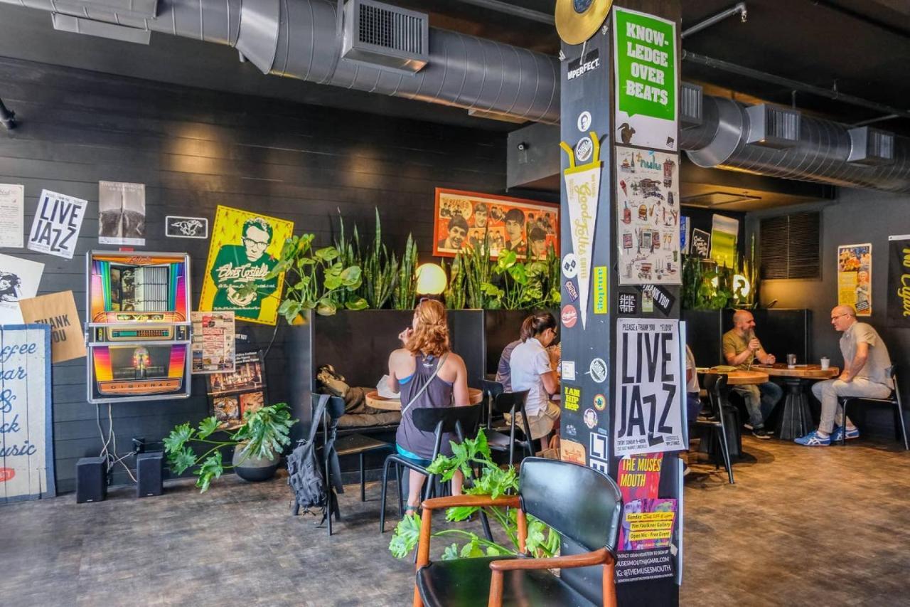 Frontdesk Nulu Apts Louisville Kültér fotó